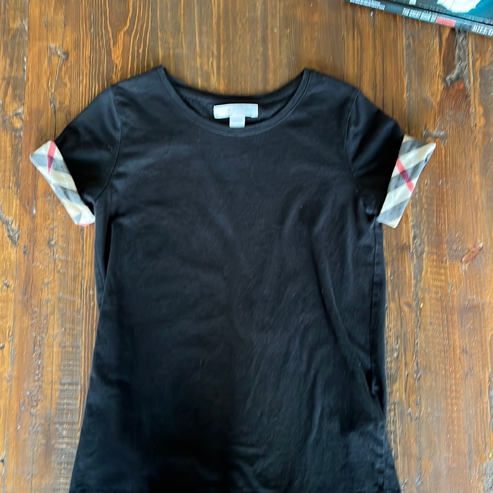 Girls 8Y Burberry T-Shirt.